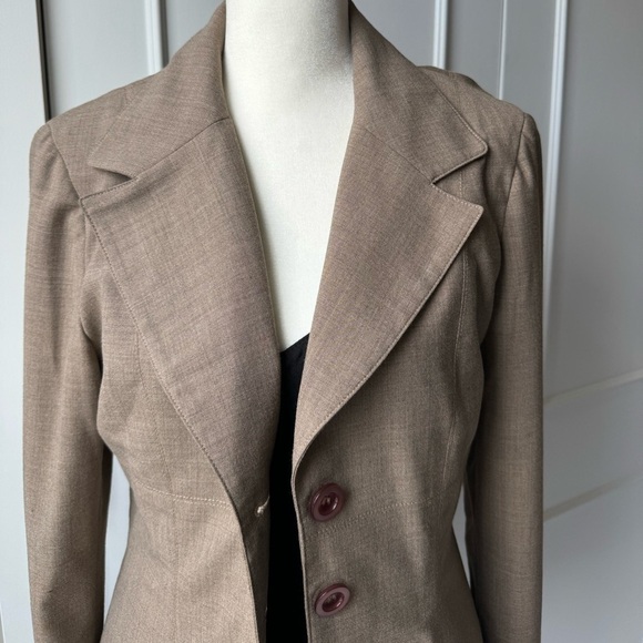 Bebe Long Tan 4 Button Woman’s Blazer Size 6 - Picture 4 of 5